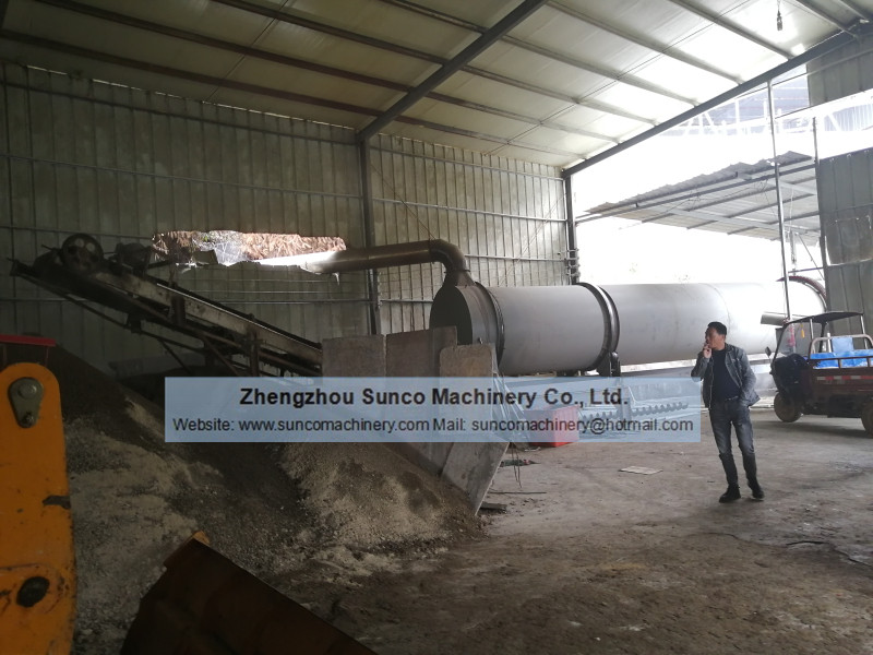 dried manure is taken away from chicken manure drier by belt conveyor